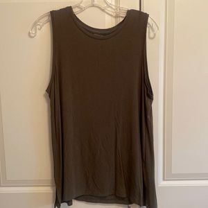 Army Green Adrienne Vittadini Tank Top - Large